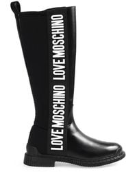 stivali love moschino