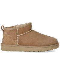 UGG - Classic Ultra Mini Sand Stiefelette - Lyst