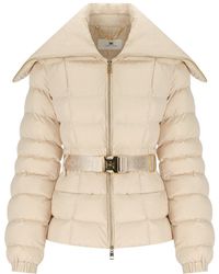 Elisabetta Franchi - Creme wattierte jacke mit gürtel - Lyst