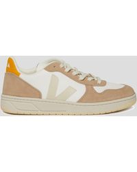 veja tan suede