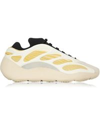 Yeezy - 700 V3 Safflower Rpu Cage Glow - Lyst