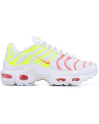 pink air max plus womens