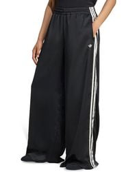 adidas - Originals Satin Wide Leg Track Bottoms Mujer Pantalones - Lyst