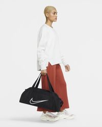 Nike Holdalls and weekend bags for Women - Up to 30% off at Lyst.com