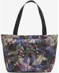 Nike Totes and shopper bags for Women - Up to 30% off at Lyst.com