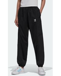 adidas Originals Track pants and sweatpants for Women | Online Sale up to  65% off | Lyst