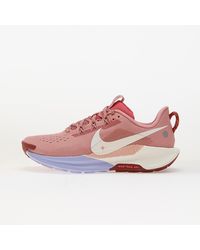 Nike - Baskets w pegasus trail 5 red stardust/ mars stone-sail-lilac ice eur 37.5 - Lyst