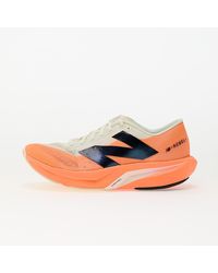 New Balance - Sneakers Fuelcell Rebel V4 Hot Mango/ Angora/ Eur - Lyst