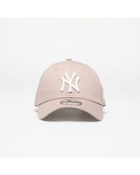 KTZ - New York Yankees League Essential 9forty Adjustable Cap Ash / Off White - Lyst
