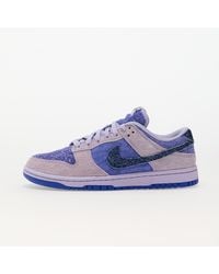 Nike - Baskets w dunk low se hydrangeas/ deep royal blue eur 40.5 - Lyst