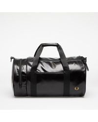 Fred Perry - Tonal classic barrel bag black/ gold universal - Lyst