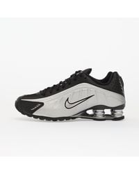 Nike - Baskets shox r4 metallic silver/ metallic silver-black eur 39 - Lyst