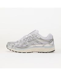Nike - Weiße Blaue Tinten-Sneaker Für Frauen - Lyst