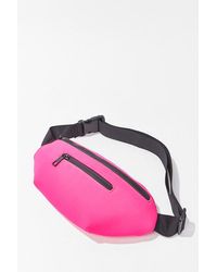gucci fanny pack hot pink