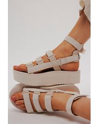 Teva - Flatform Mevia Sandals - Lyst