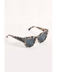 Free People - Decker Cat Eye Polarized Sunglasses At In Snow Tort - Lyst
