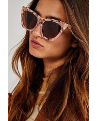 Free People - Lexi Polarized Sunglasses At In Peach - Lyst