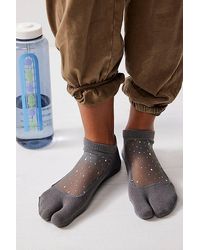 Shashi - Star Split Toe Grip Socks - Lyst