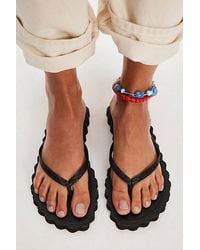 Brizza Arezzo - Cookie Cutter Scalloped Flip Flops By - Lyst