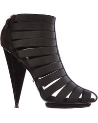 sepatu heels gucci