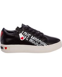 love moschino converse