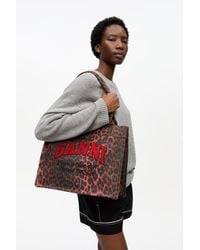 Ganni - Sac Fourre-Tout En Toile À Imprimé Léopard Rouge En Coton Recyclé - Lyst