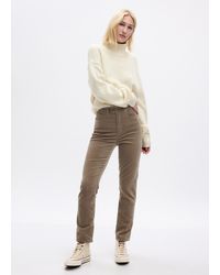 Gap - Pantaloni slim fit in velluto a vita alta - Lyst