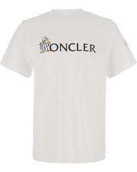 Moncler - T-Shirt With Logo On The Front And Logo Patch On The Sle - Lyst