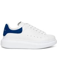 Alexander McQueen Sneaker oversize in pelle con talloncino blu e logo uomo - Bianco