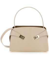 Ferragamo - Hug Sh S
Shoulder Bag
34,0X15,5X25,5 - Lyst