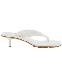 Bottega Veneta - 'Sampieri' Sandals With Thong Design And Kitten H - Lyst