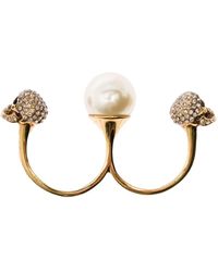 Alexander McQueen - Gold-tone Double Ring With Crystal Embellished Skulls And Pearl In Brass - Lyst