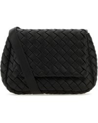 Bottega Veneta - Borsa a tracolla Cobble piccola in pelle nera - Lyst