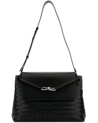 Bottega Veneta - Borsa a tracolla Andiamo media in pelle nera - Lyst