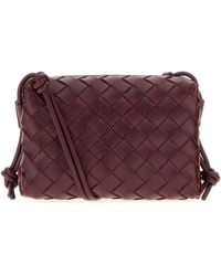 Bottega Veneta - Borsa a tracolla Loop piccola in pelle bordeaux - Lyst