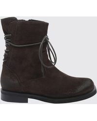 Poeve - Suede Calfskin Ankle Boots With Adjustable Straps And A Low Heel - Lyst