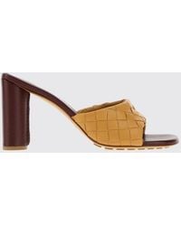 Bottega Veneta - Livia Bicolor Woven Leather Mules With High Block Heel - Lyst