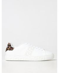 Versace - Zapatillas Greca con bordado de leopardo - Lyst