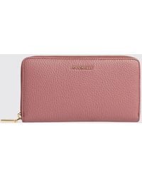 Coccinelle - Continental-Brieftasche Metallic Soft Aus Genarbtem Leder - Lyst