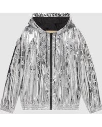 Gucci - Giacca Bomber in tessuto metallizzato argento con GG in rilievo - Lyst