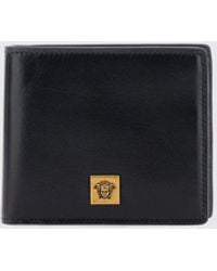 Versace - Bifold-Geldbörse Aus Kalbsleder Mit Medusa-Logo - Lyst