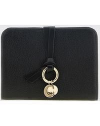 Chloé - Chlo&Eacute Calfskin Leather Bifold Wallet With Logo Charm - Lyst