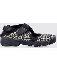 Nike - Air Rift Sneakers With Animal Print And Cut-Out Tabi Toe Design - Lyst