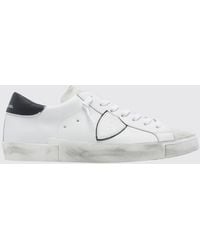 Philippe Model - Paris Leather Low-Top Sneakers With Worn Effect And Shield Logo - Lyst