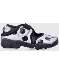 Nike - Air Rift Polka Dot Print Sneakers With Cut-Out Tabi Toe Design - Lyst