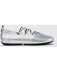 Camper - Right Nina Laminated Leather Mary Jane Flats With Elasticated Laces - Lyst