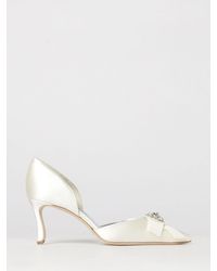 Manolo Blahnik - Apidosa Bridal Satin Pumps With Jewelled Buckle - Lyst