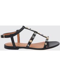 Via Roma 15 - Flat T-Strap Smooth Calfskin Leather Sandals With Stud Application - Lyst