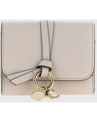 Chloé - Chlo&Eacute Calfskin Leather Trifold Wallet With Logo Charm - Lyst