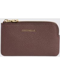 Coccinelle - Kleine C-Me Reißverschluss-Geldbörse Aus Genarbtem Leder Von Mit Metallring - Lyst